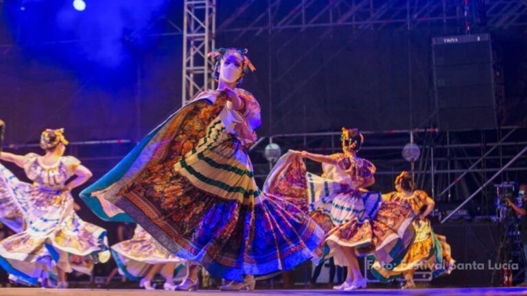 Festival Internacional Santa Lucía clausura con éxito en Monterrey