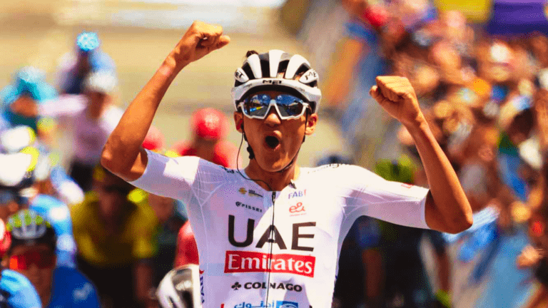 ¡Mexicano Isaac del Toro HACE HISTORIA y gana a nivel World Tour de ciclismo en Australia!