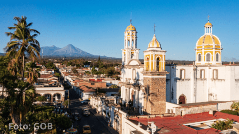 Comala, Colima: El Pueblo Blanco de América