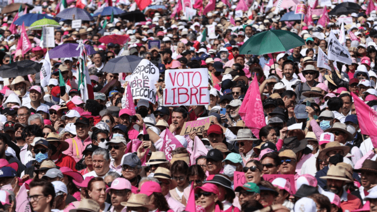 Democracia en la Encrucijada: Reflexiones sobre las Elecciones 2024 en el Siglo XXI