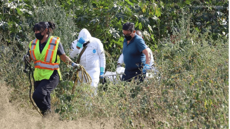 Descubrimiento macabro en Ecatepec: Madres buscadoras encuentran restos humanos en canal de aguas negras