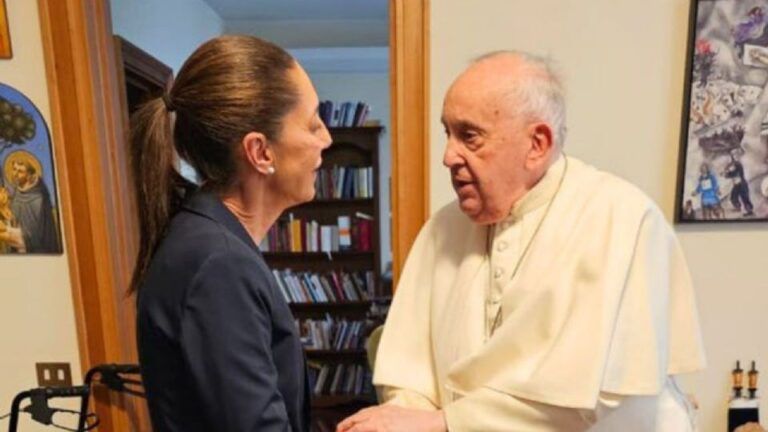 Claudia Sheinbaum visita al Papa Francisco: Un Encuentro Histórico entre Política y Religión.