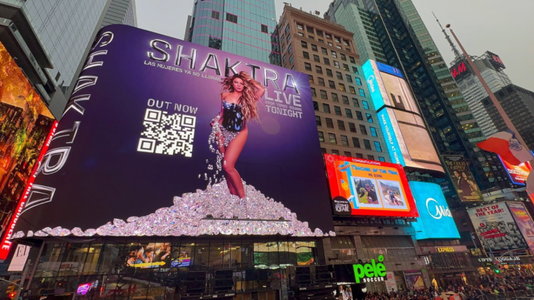 ¡Shakira en Times Square! Disfruta su concierto en streaming gracias a Vix y Uforia