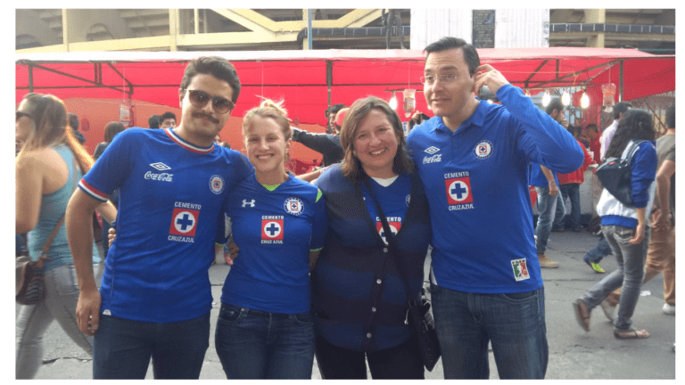 Así celebró Xóchitl Gálvez el pase de Cruz Azul a semifinales del Clausura 2024.