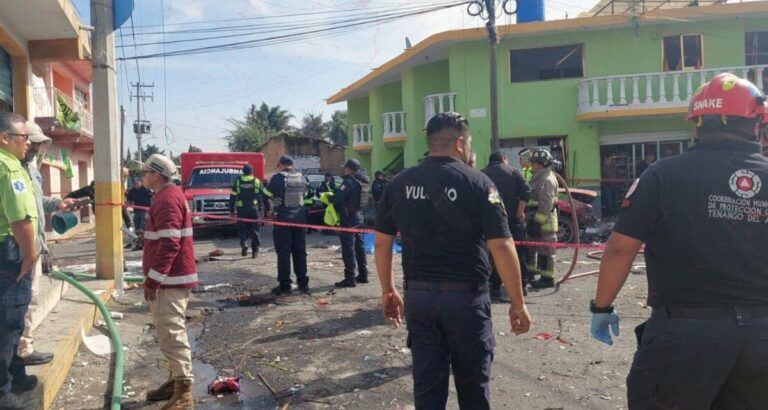 TRAGEDIA EN TEPETLIXPA: EXPLOSIÓN DE CAMIONETA CON PIROTECNIA DEJA UN MUERTO Y 13 HERIDOS