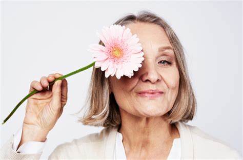 La Menopausia: Comprendiendo una Etapa Natural en la Vida de la Mujer