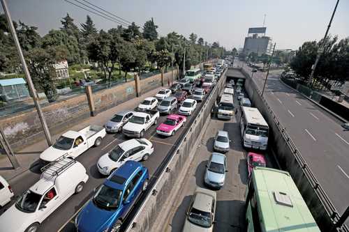 Habilitan carril reversible en Avenida Constituyentes