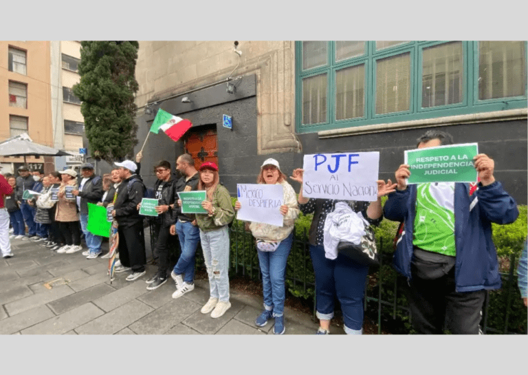 Secretarios clausuran de forma simbólica accesos a la SCJN en protesta por reforma judicial