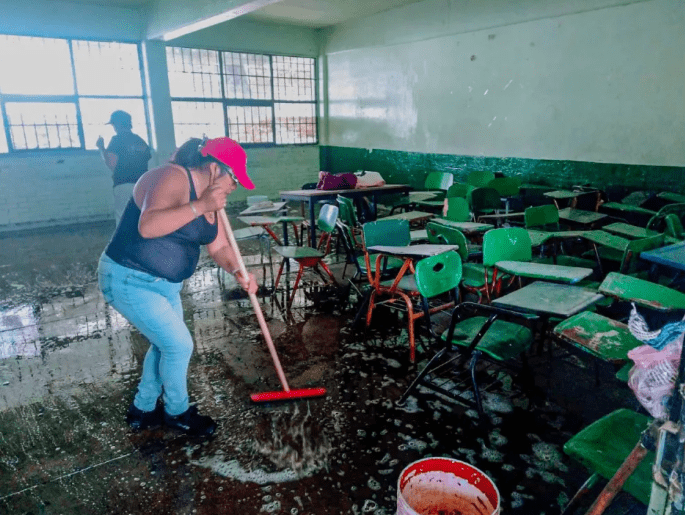 Reconstrucción y esperanza, 22 planteles retoman clases en Chalco