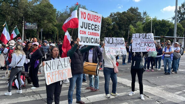 Mantienen trabajadores del PJF su paro; piden diálogo con Sheinbaum