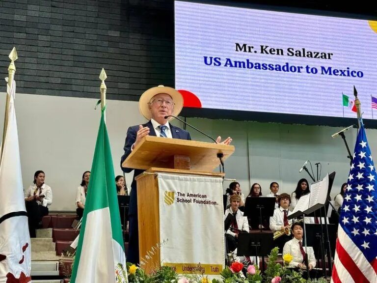 Brinda Sheinbaum esperanza a América de Norte: Ken Salazar