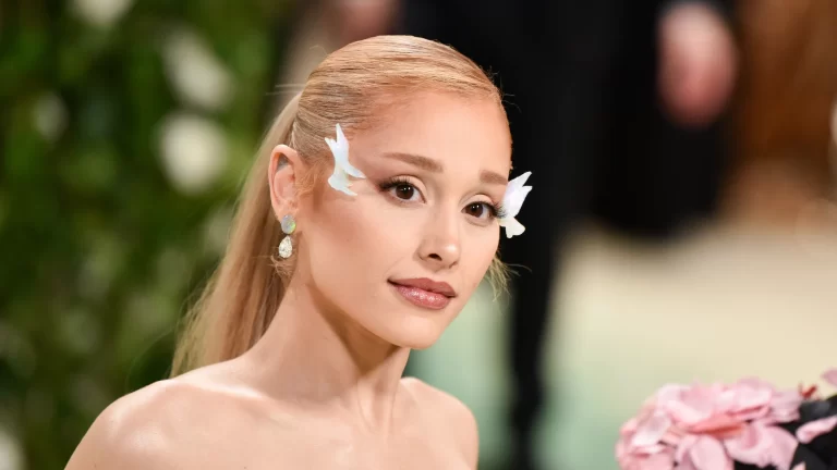 ¡Ariana Grande Podría Regresar a los Escenarios en 2025 con una Nueva Gira!