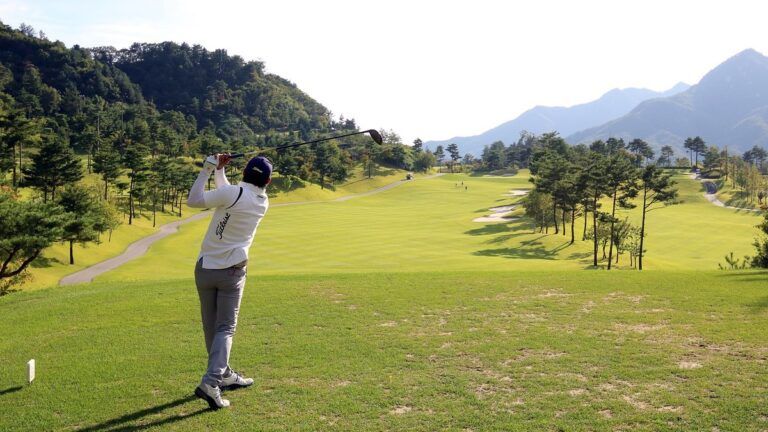 El golf, un apoyo para la salud mental