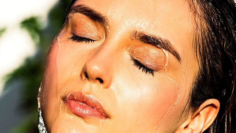 Maquillaje a Prueba de Lluvia: Consejos Infalibles para Mujeres en Otoño