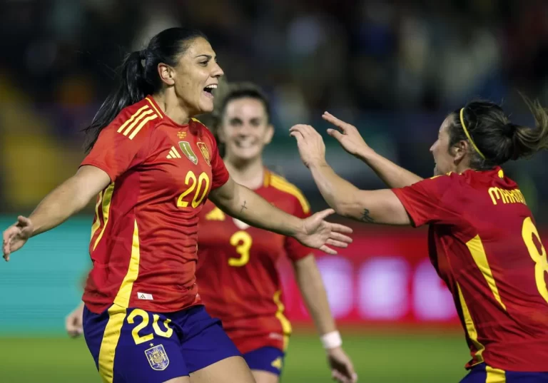 España Salva un Empate Ante Canadá Gracias al Destacado Debut de Martín-Prieto