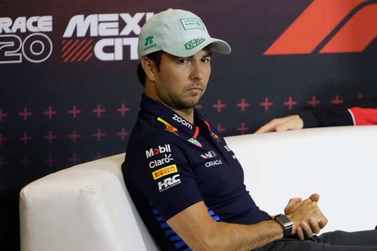 Checo Pérez condena comentarios homofóbicos de su padre y se deslinda de sus declaraciones