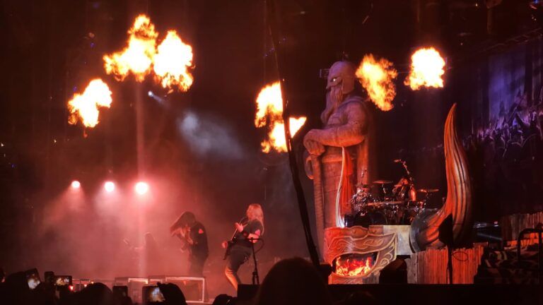 “Amon Amarth Desata el Poder Vikingo en la Arena Ciudad de México”