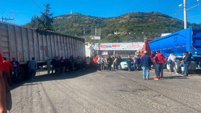 Comunidad de Santa Ana logra liberación de detenidos en Tenancingo