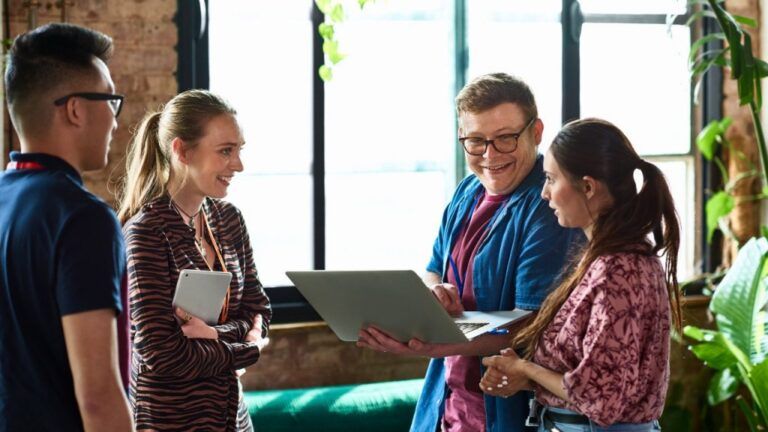 El futuro del trabajo en jóvenes: desafíos y oportunidades para su desarrollo profesional