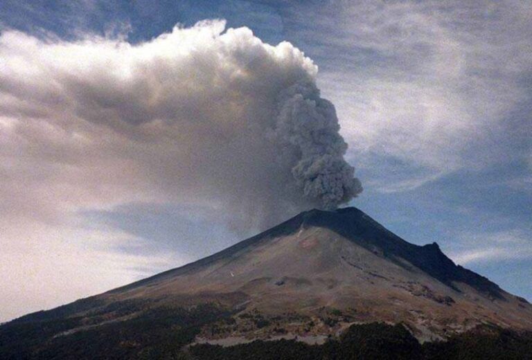 Popocatépetl reporta 12 emisiones en un día