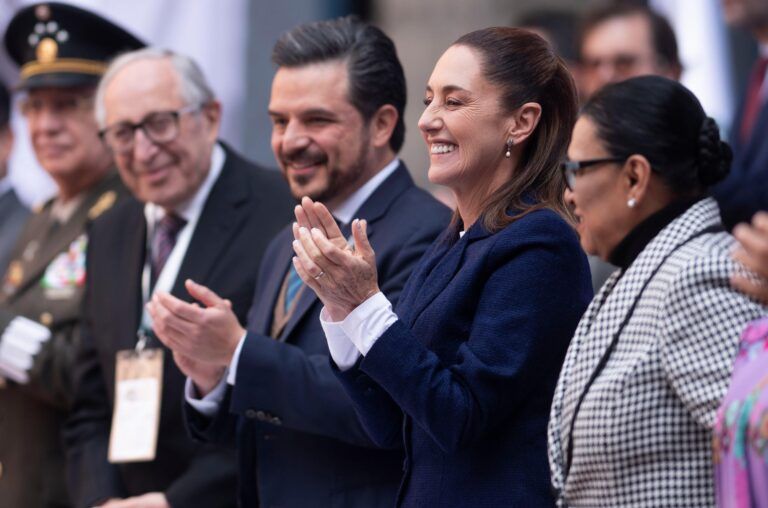 Asamblea General del IMSS: Claudia Sheinbaum destaca inversión y derechos laborales desde Palacio Nacional