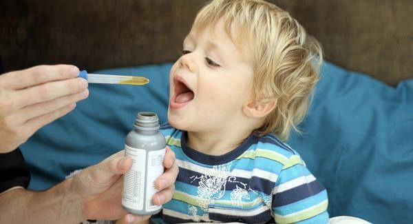 ¿Tu hijo no quiere tomar medicamentos? Consejos para hacerlo más fácil y sin estrés