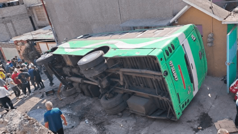 Impactante Accidente de Autobús en Edomex: 18 Lesionados y Dos Hospitalizados