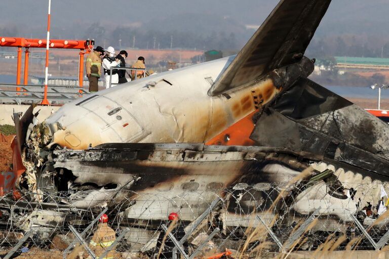 Mueren 179 personas en accidente aéreo en Corea del Sur; hay 2 sobrevivientes