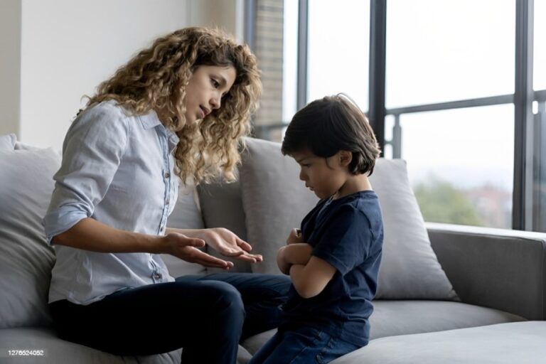 Cómo Establecer Límites Saludables para el Desarrollo Emocional de Niños y Niñas