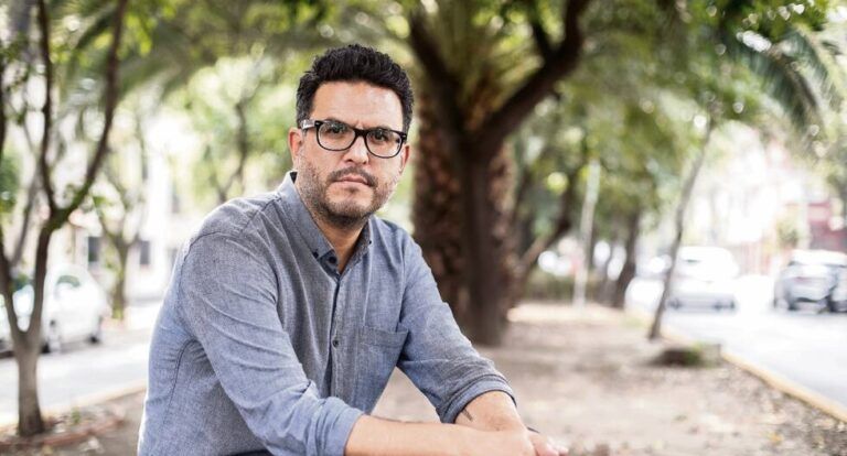 Tragedia en Inglaterra: hallan muerto al poeta mexicano Julio Trujillo tras su desaparición