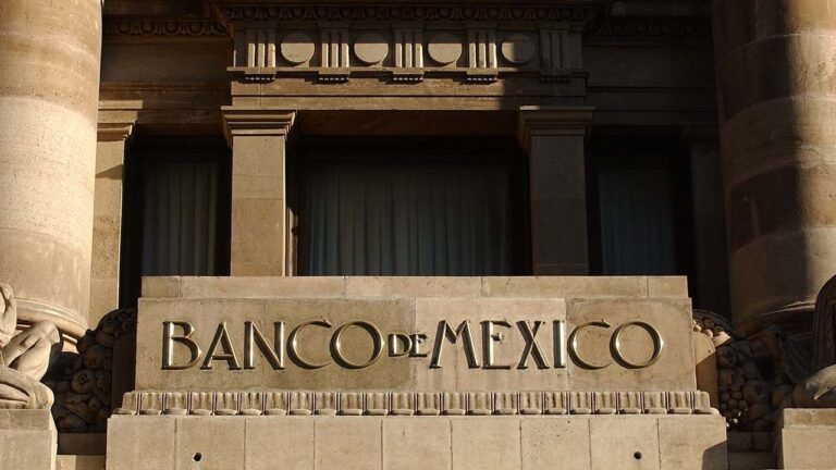 Recorta Banxico a 0.6% pronóstico de crecimiento para 2025