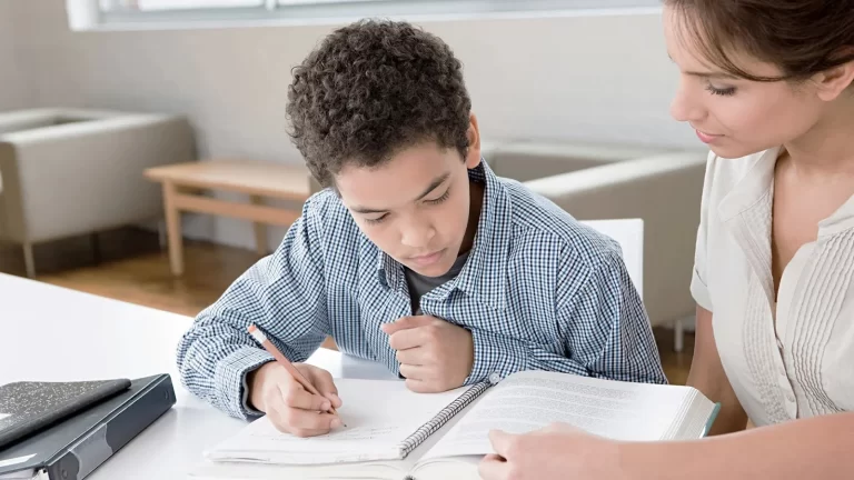 Cómo apoyar a tu hijo para que tenga éxito en sus estudios