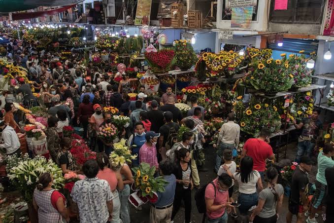 Refuerza Venustiano Carranza seguridad en Mercado de Jamaica por Semana Santa