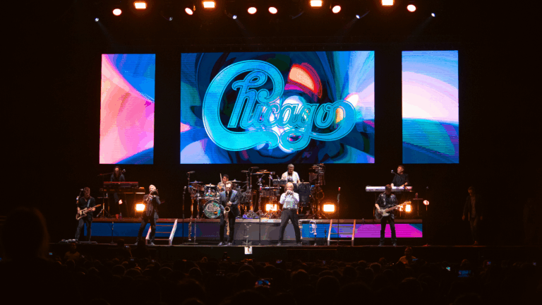 Chicago convierte la Arena CDMX en una máquina del tiempo musical en su tour “Live Concert”