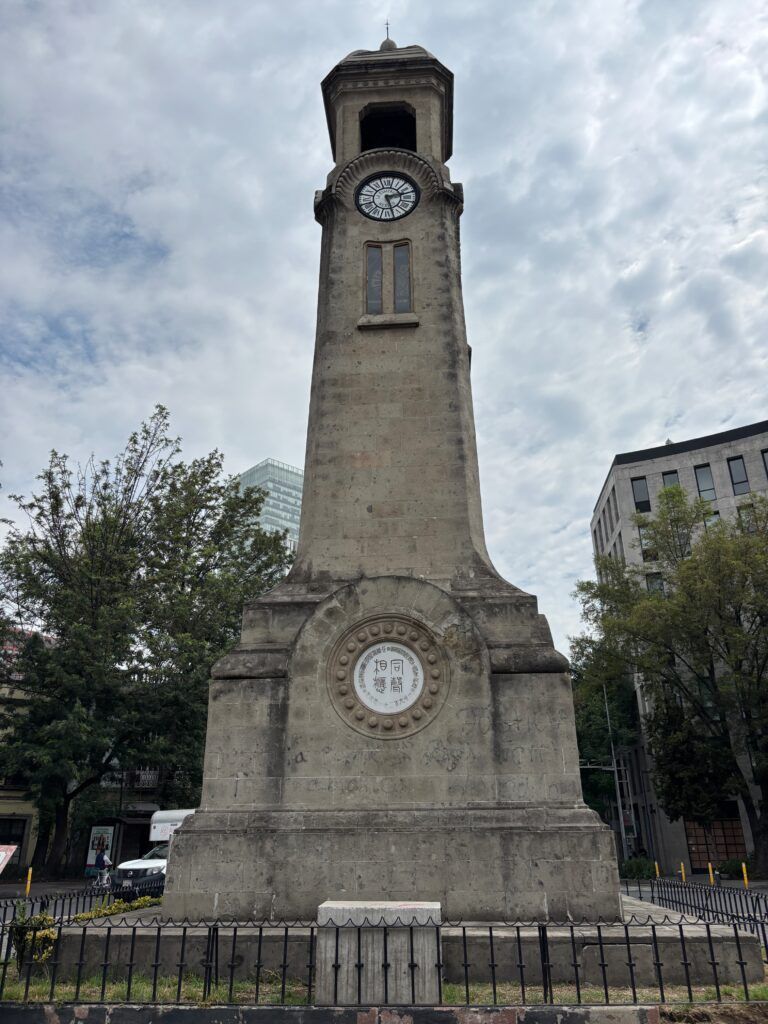 Ya funciona el tradicional Reloj Chino de Bucareli