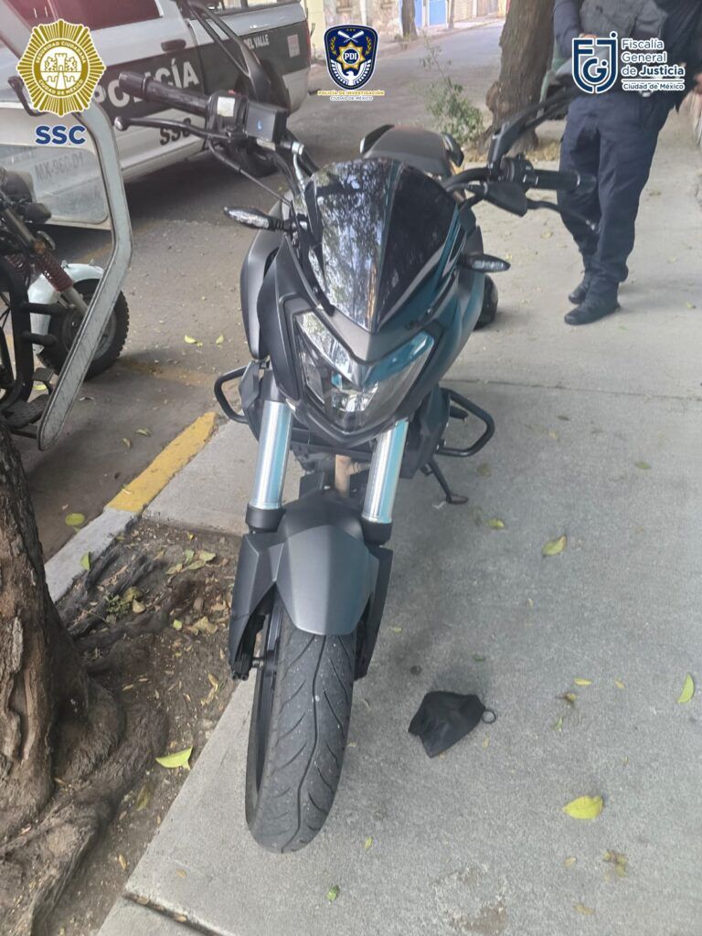 Ubican moto y auto presuntamente relacionados con el asesinato de funcionarios del gobierno capitalino