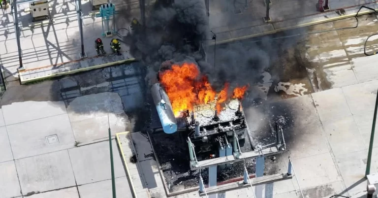 CFE restablece energía en Querétaro tras incendio en subestación eléctrica