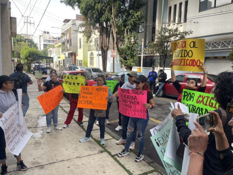 Nos dejaron sin trabajo y sin justicia”, denuncian en protesta enfermeras y trabajadores del Sanatorio Trinidad