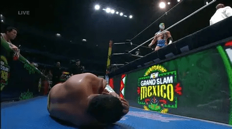 MJF incendia la Arena México y desenmascara a Místico