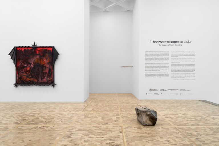 “El horizonte siempre se aleja”: la nueva exposición del Museo Tamayo que reflexiona sobre la contemporaneidad