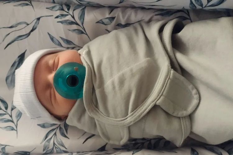 Histórico nacimiento en EE.UU.: bebé nacido de embrión congelado hace más de 30 años