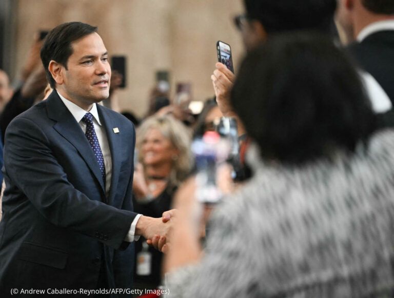 Marco Rubio visita México en medio de tensiones diplomáticas