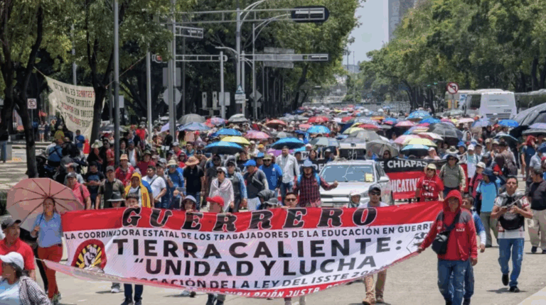 ¡48 horas de bloqueos! Inicia el paro nacional de maestros de la CNTE: horarios, demandas y zonas afectadas en México