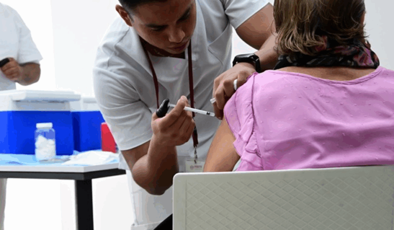 México refuerza su campaña nacional de vacunación ante temporada invernal